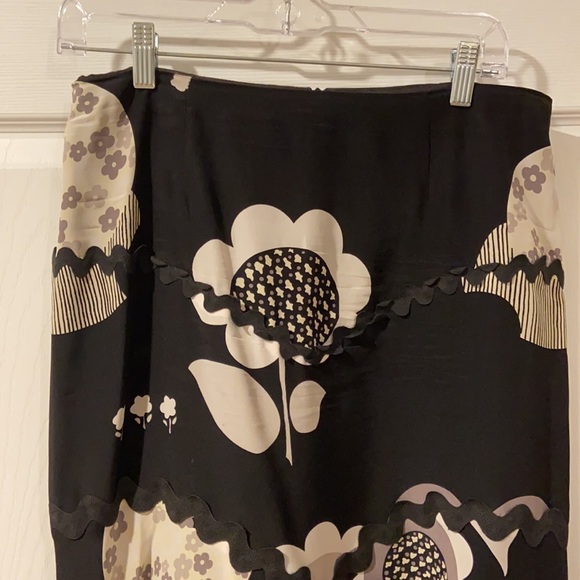 Nanette Lepore Silk Skirt Size 8 - Picture 2 of 15